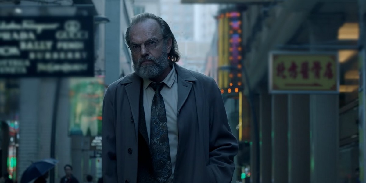 expired hugo weaving
